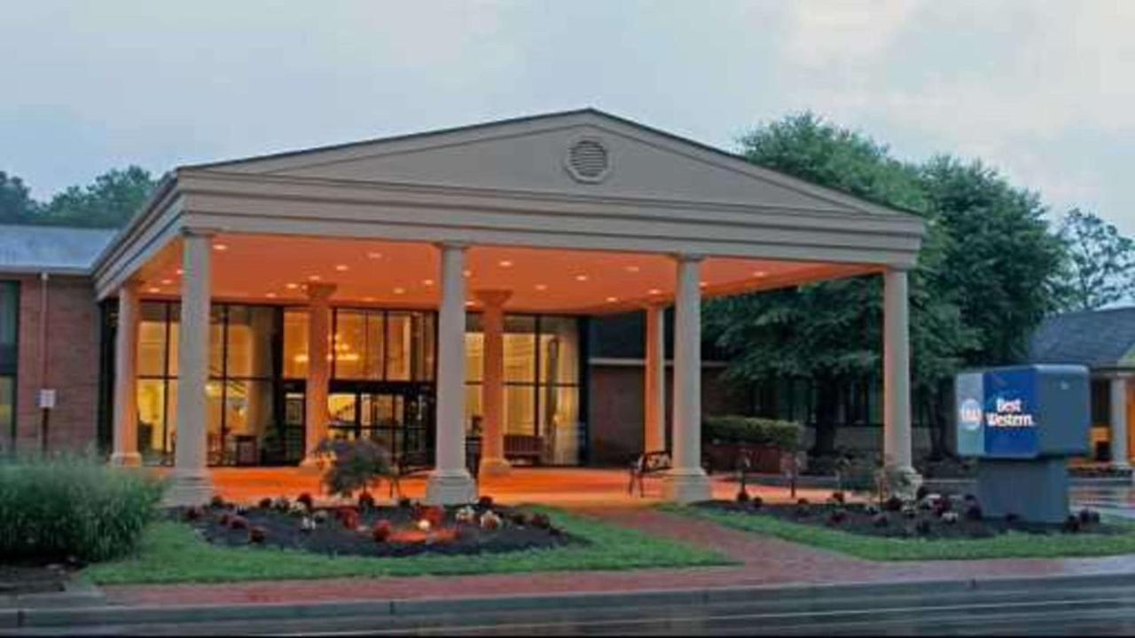 Best Western Williamsburg Historic District Exteriör bild